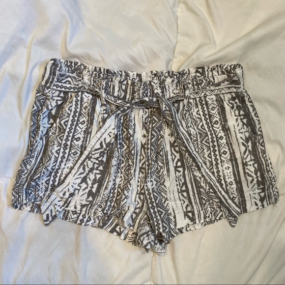 Cali 1850 Aztec Linen Shorts - Picture 7 of 9